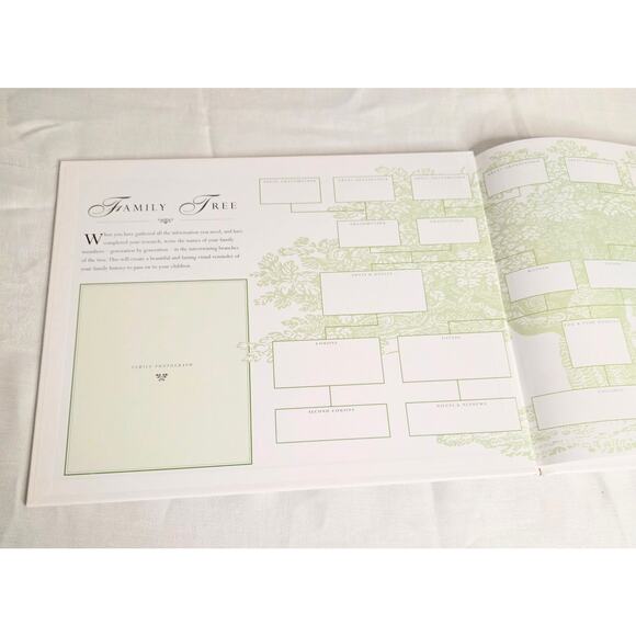 Our Family Tree Record Book from Covent Garden Books in Original Box Genealogy - Picture 3 of 8